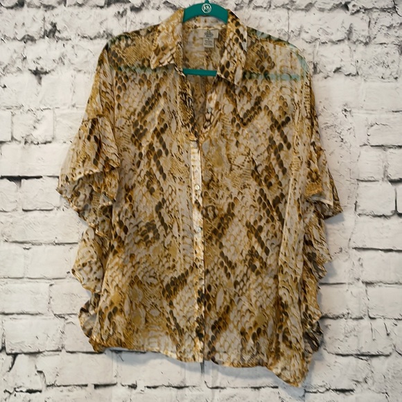 NWT boutique yellow snake print sheet blouse - Picture 2 of 6
